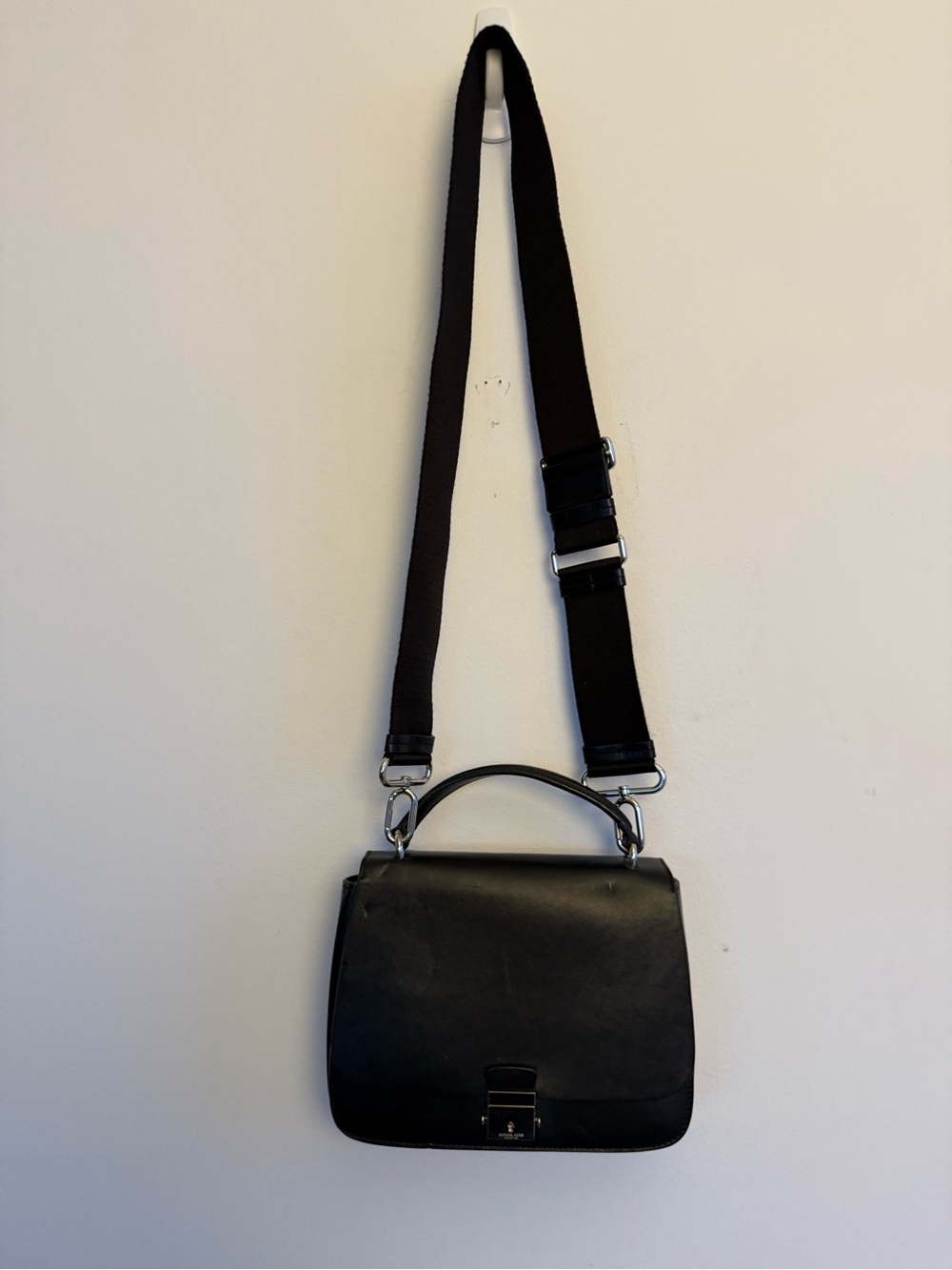 Black Leather Crossbody Satchel - Stylish Everyday Bag